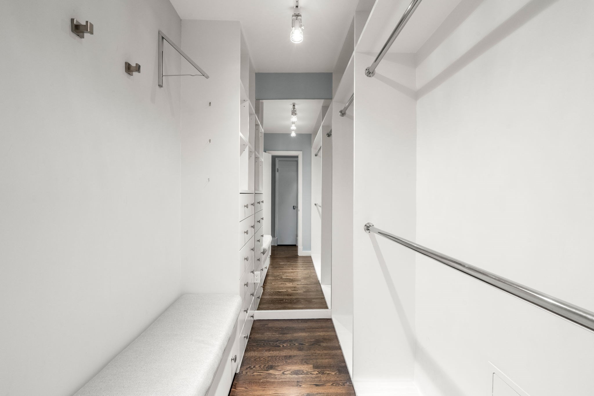 85 E India Row Property Photo 22