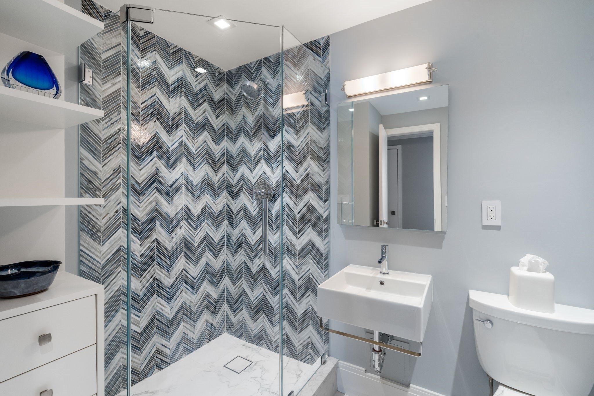 85 E India Row Property Photo 23