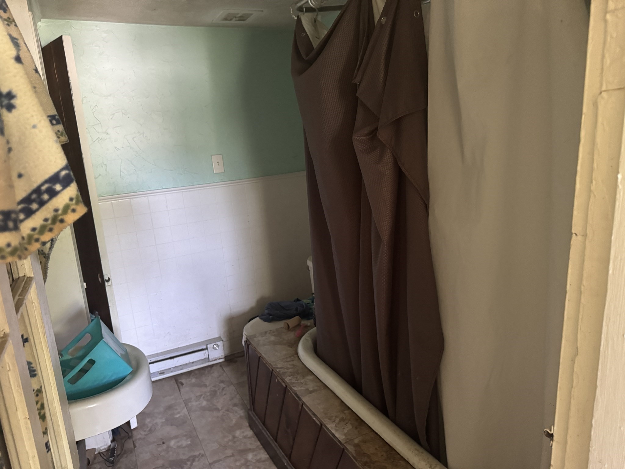2053-2055 High St Property Photo 12