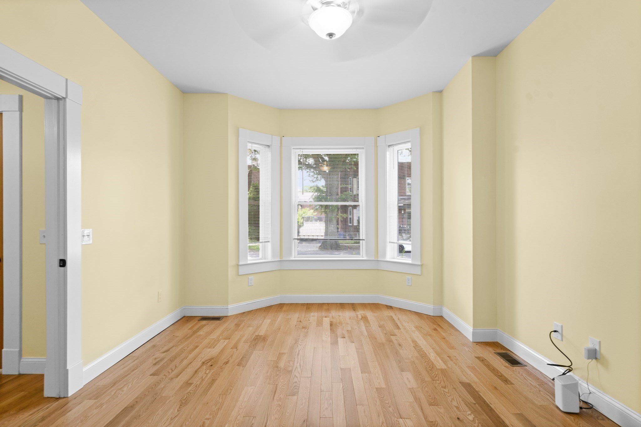 20 Linden St Property Photo 4