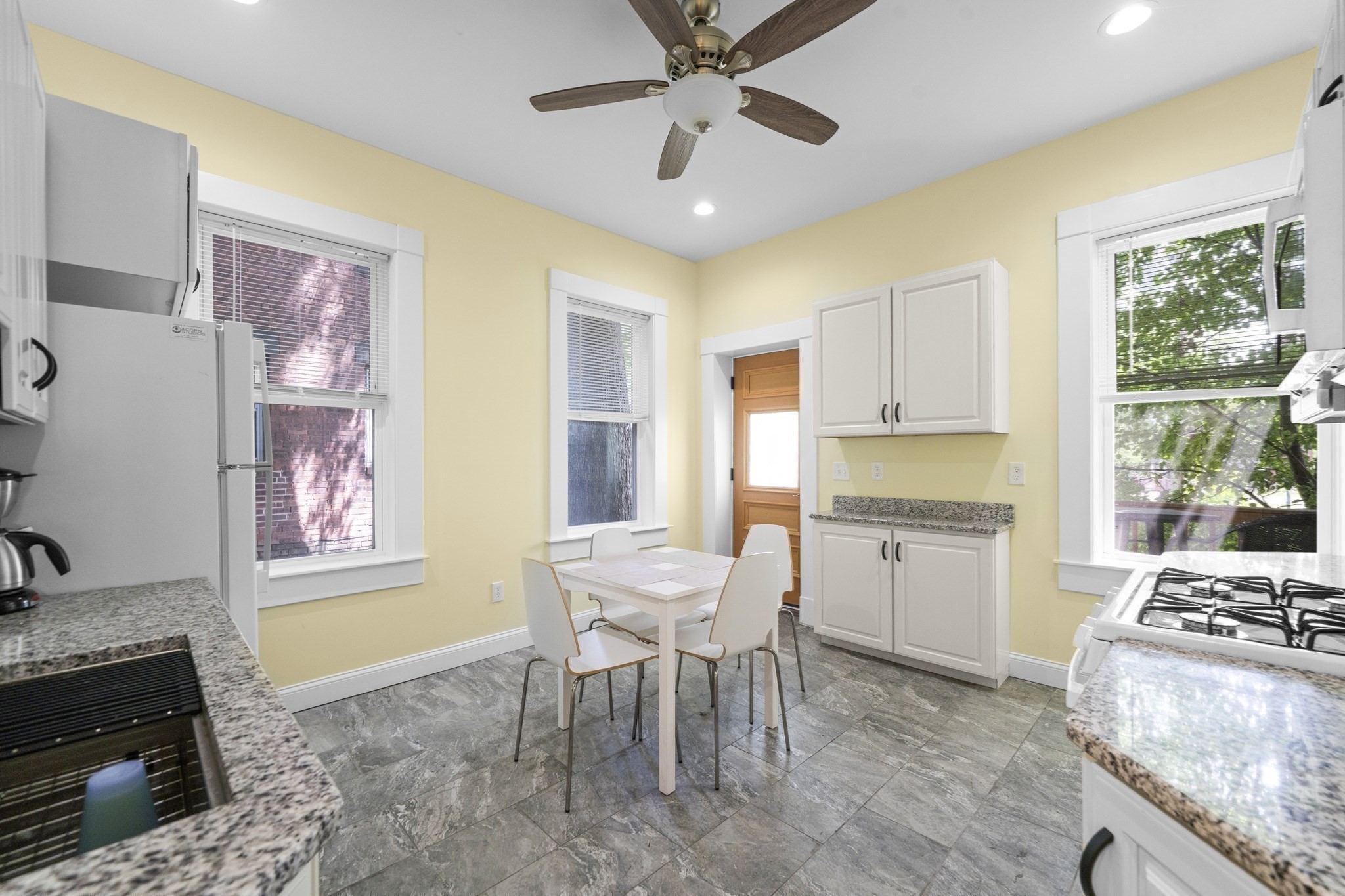 20 Linden St Property Photo 10