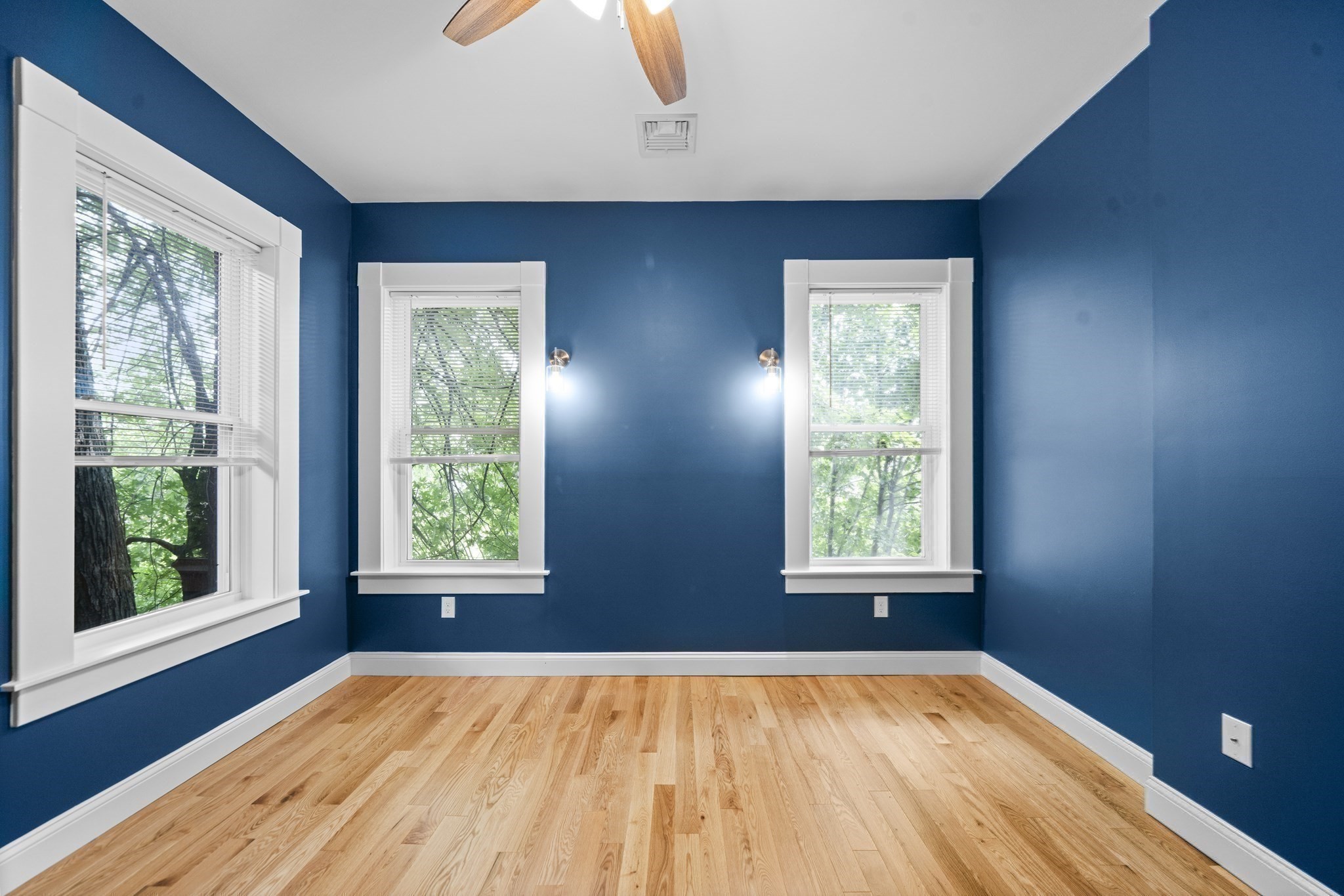 20 Linden St Property Photo 16