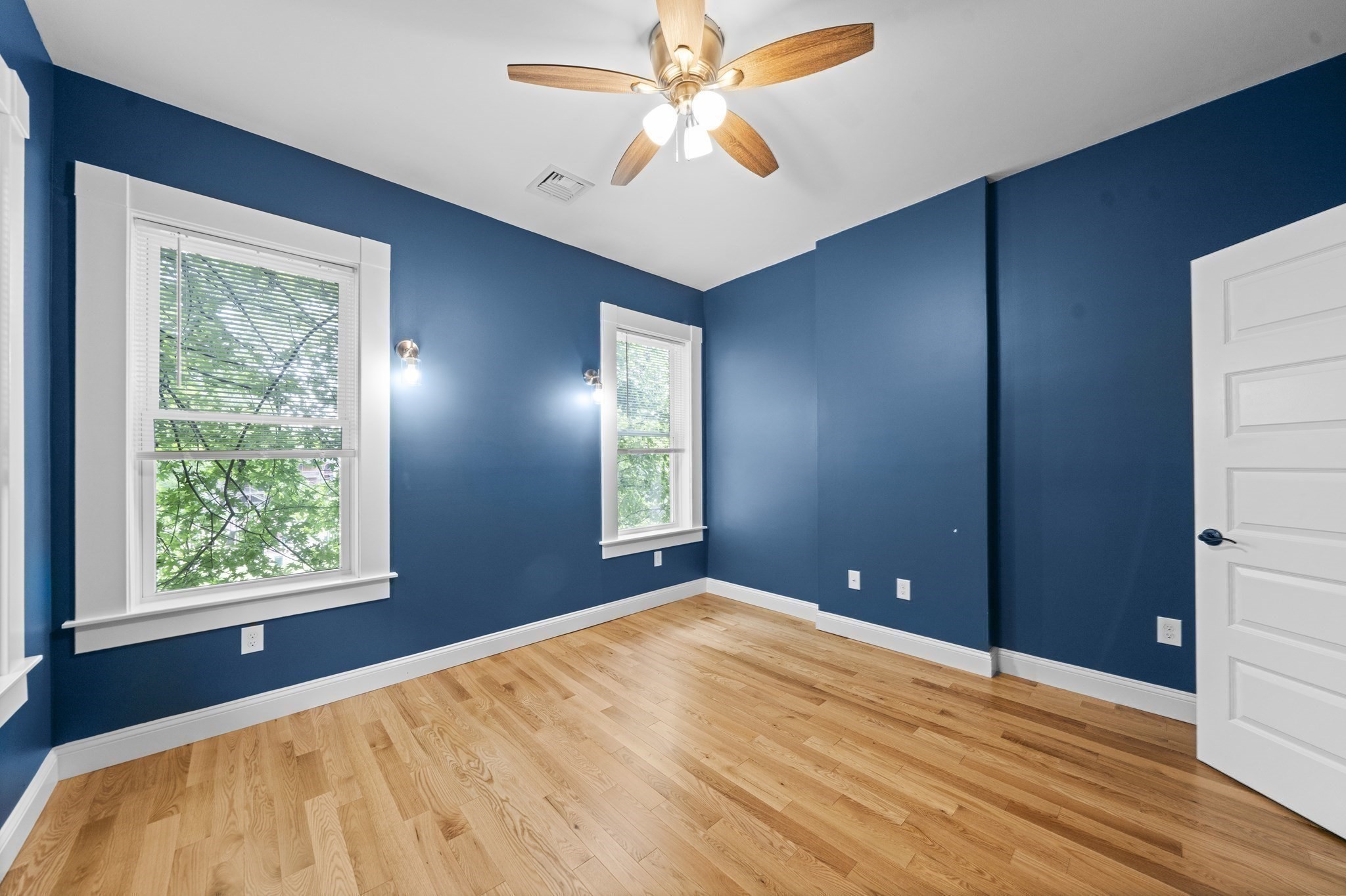 20 Linden St Property Photo 17