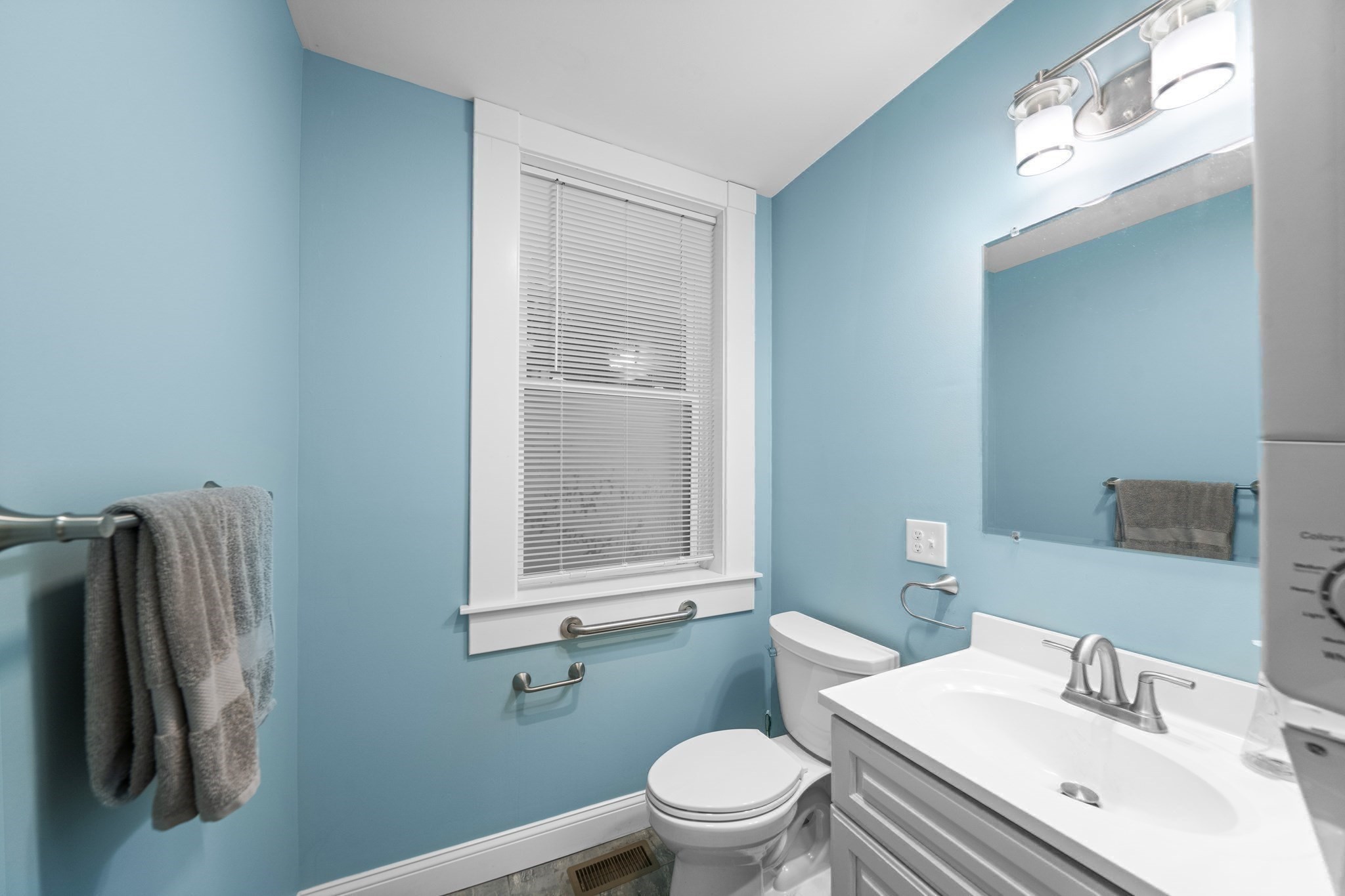 20 Linden St Property Photo 19