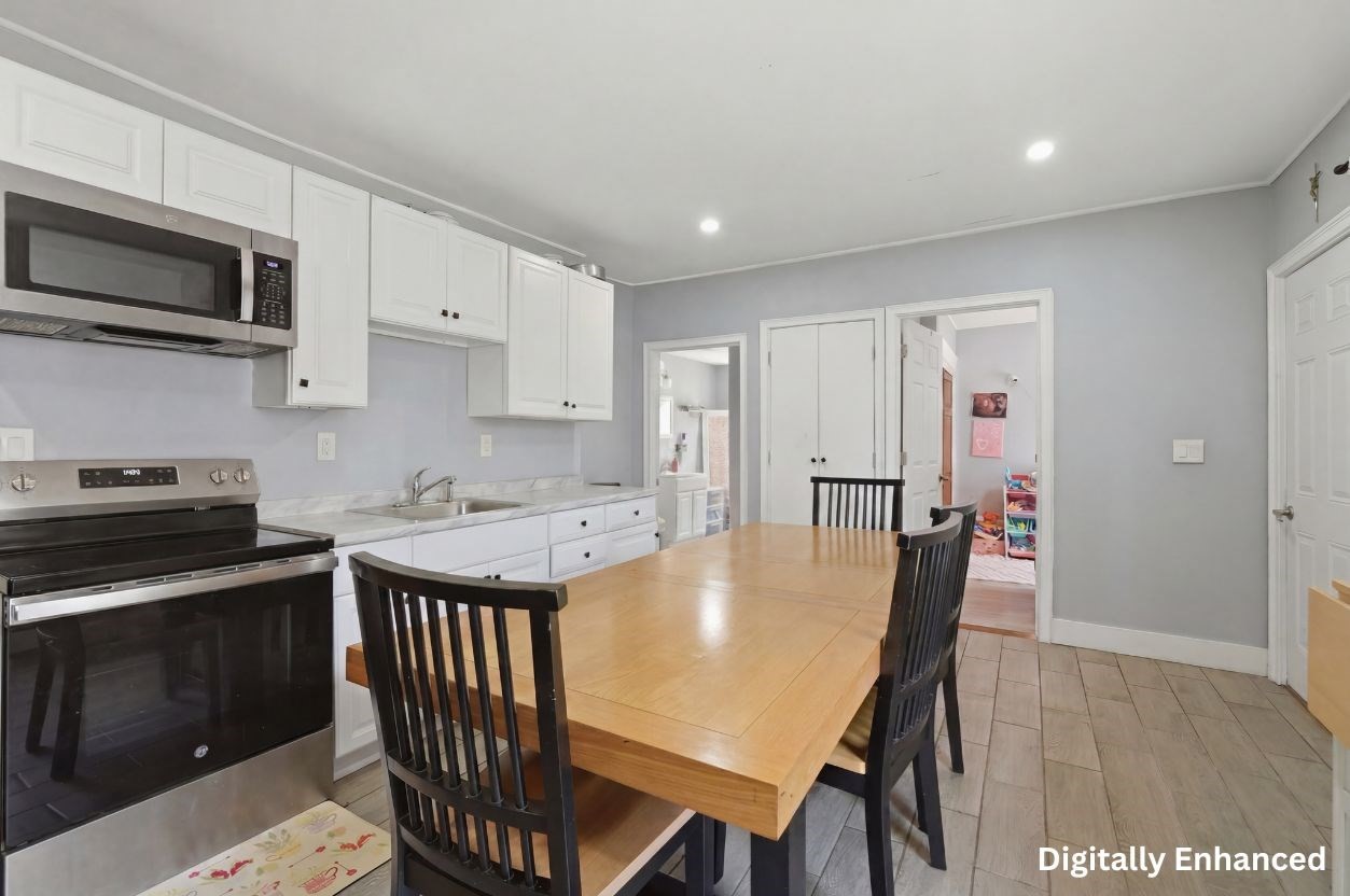 148 Sanders St Property Photo 2