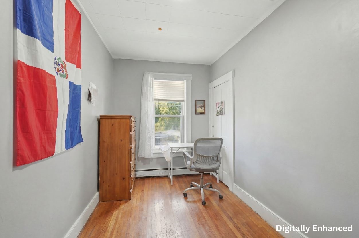 148 Sanders St Property Photo 9