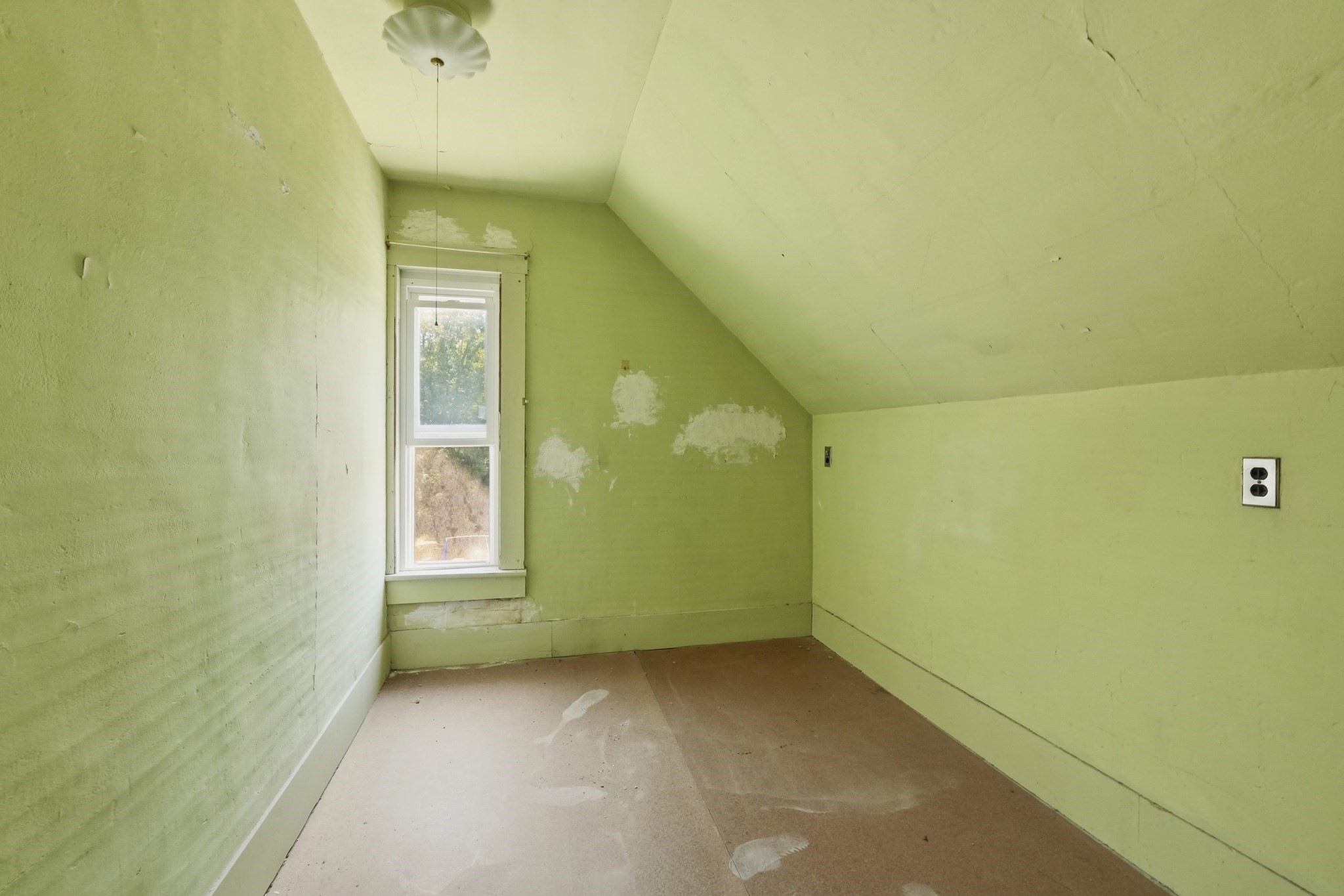 148 Sanders St Property Photo 23