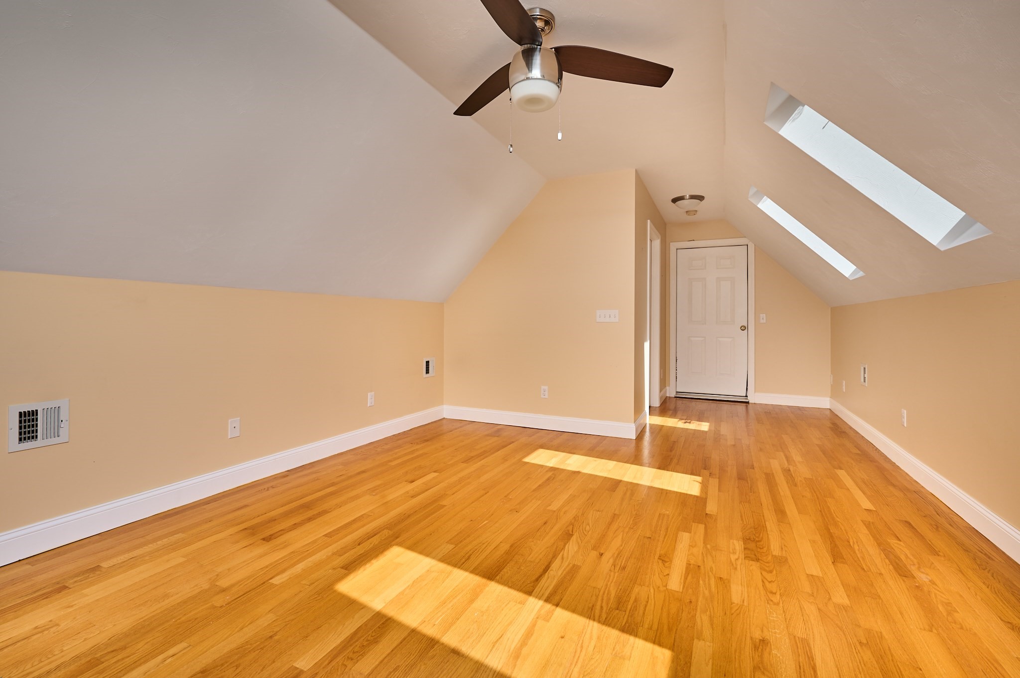 169 Aldrich St Property Photo 27