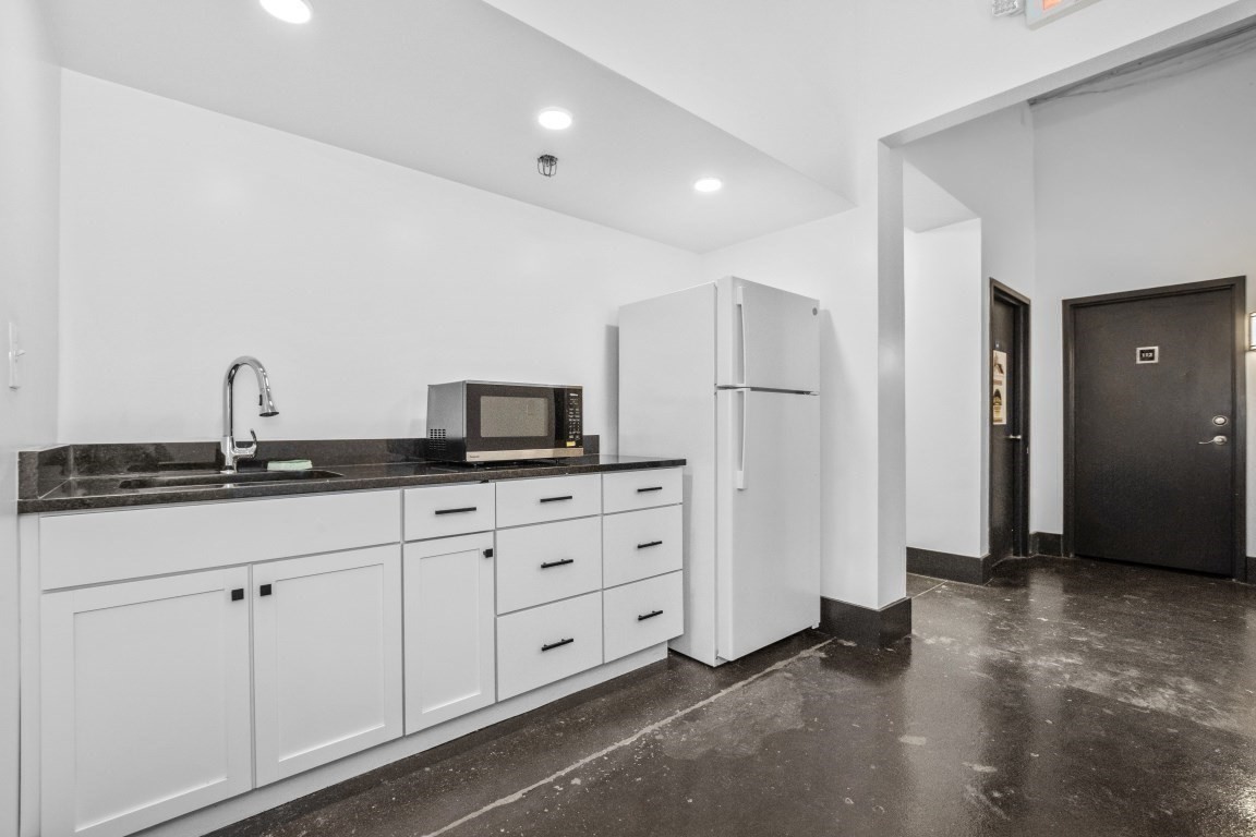 67 Maplewood Street # 204 Property Photo 8