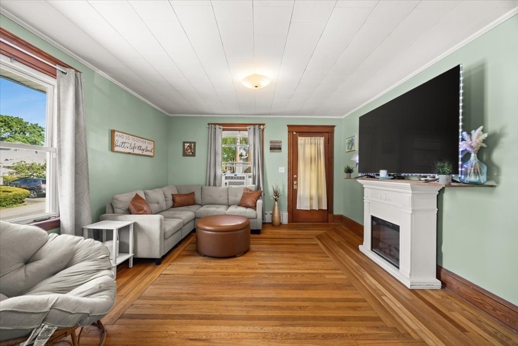 10 Elizabeth Street Property Photo 11