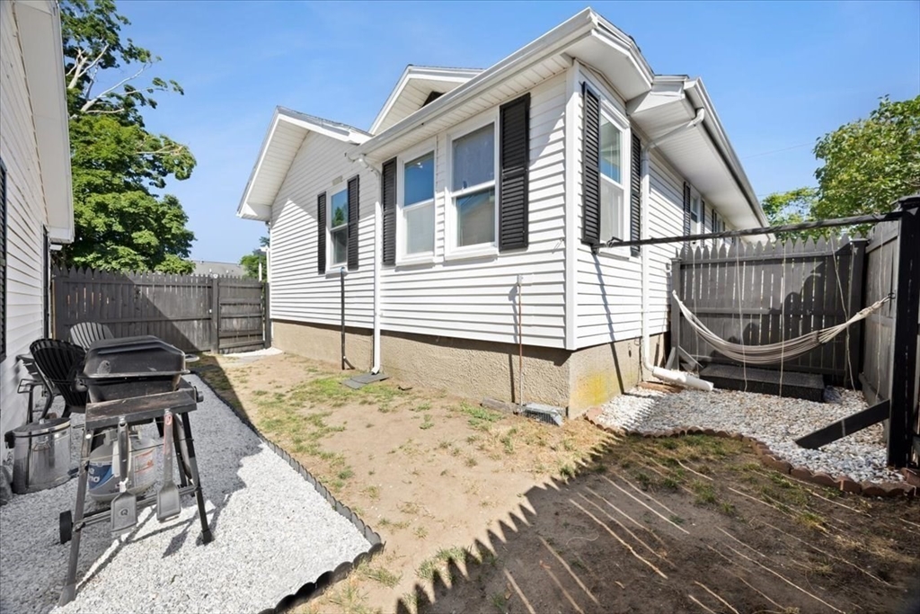 10 Elizabeth Street Property Photo 28