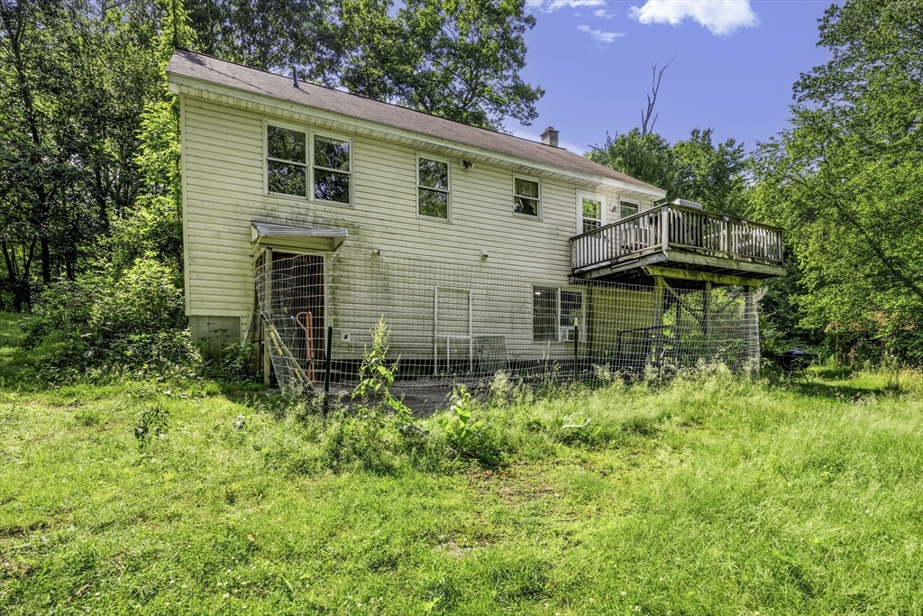 800 Town Farm Rd Property Photo 3