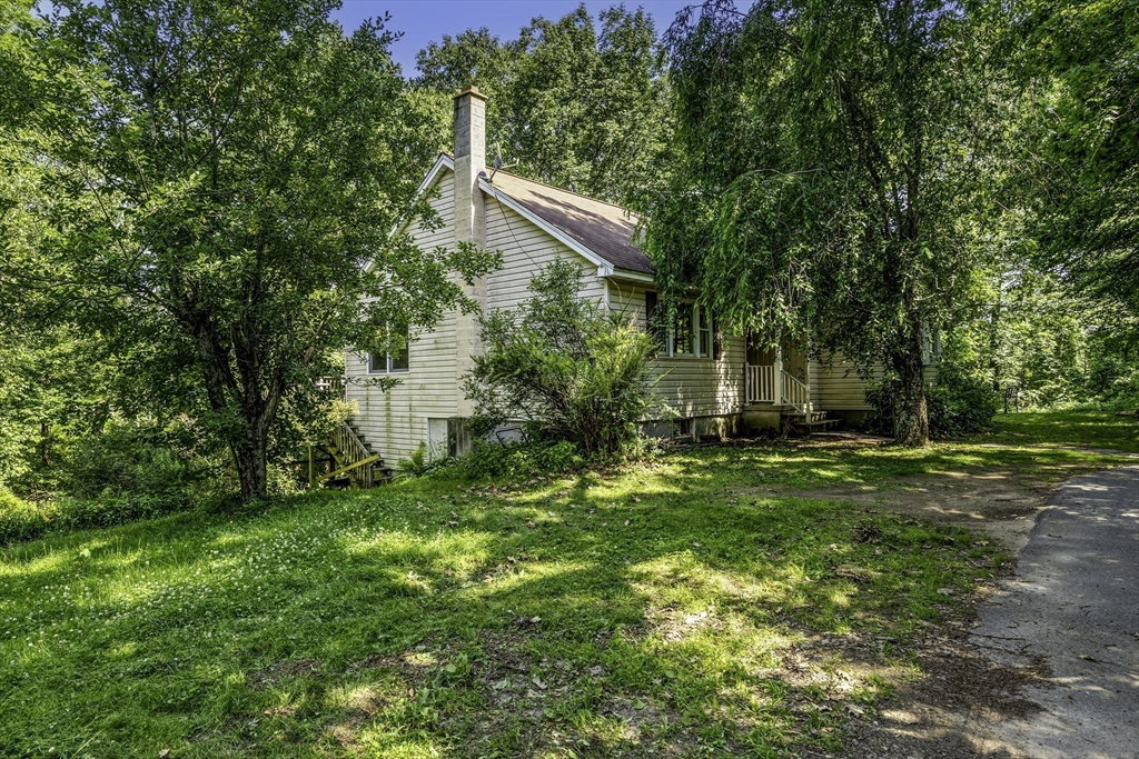 800 Town Farm Rd Property Photo 5