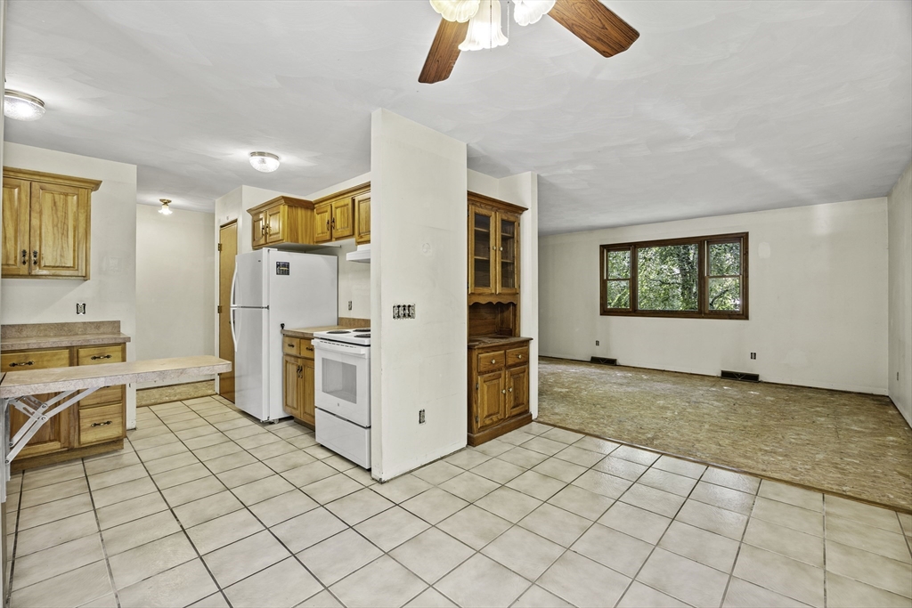 800 Town Farm Rd Property Photo 14