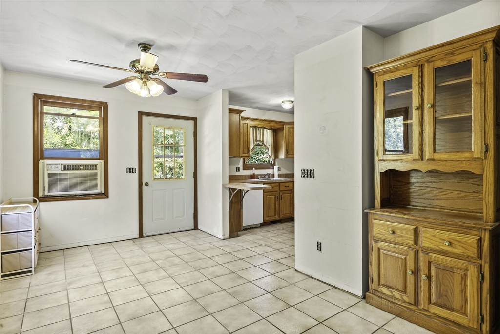 800 Town Farm Rd Property Photo 15