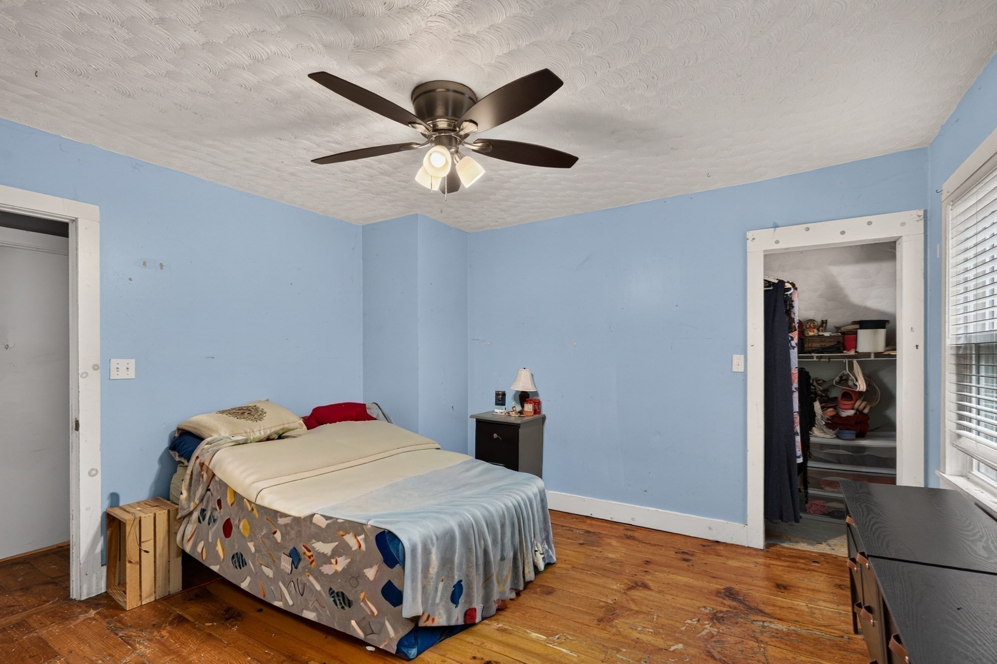 10 Burnett Property Photo 17