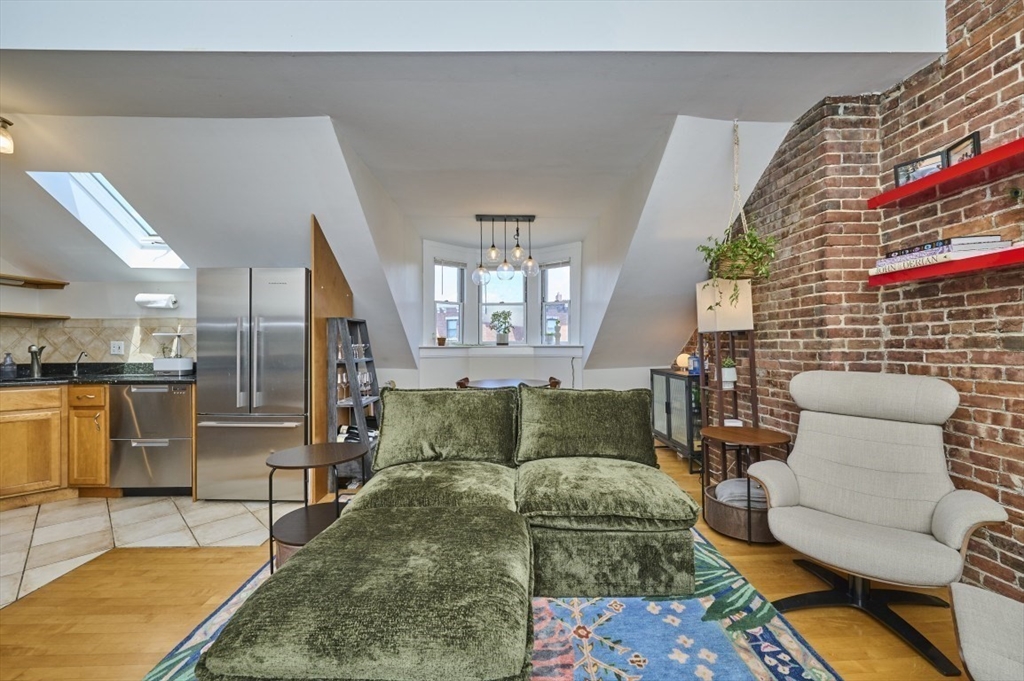 683 Massachusetts Ave. # 5 Property Photo 5