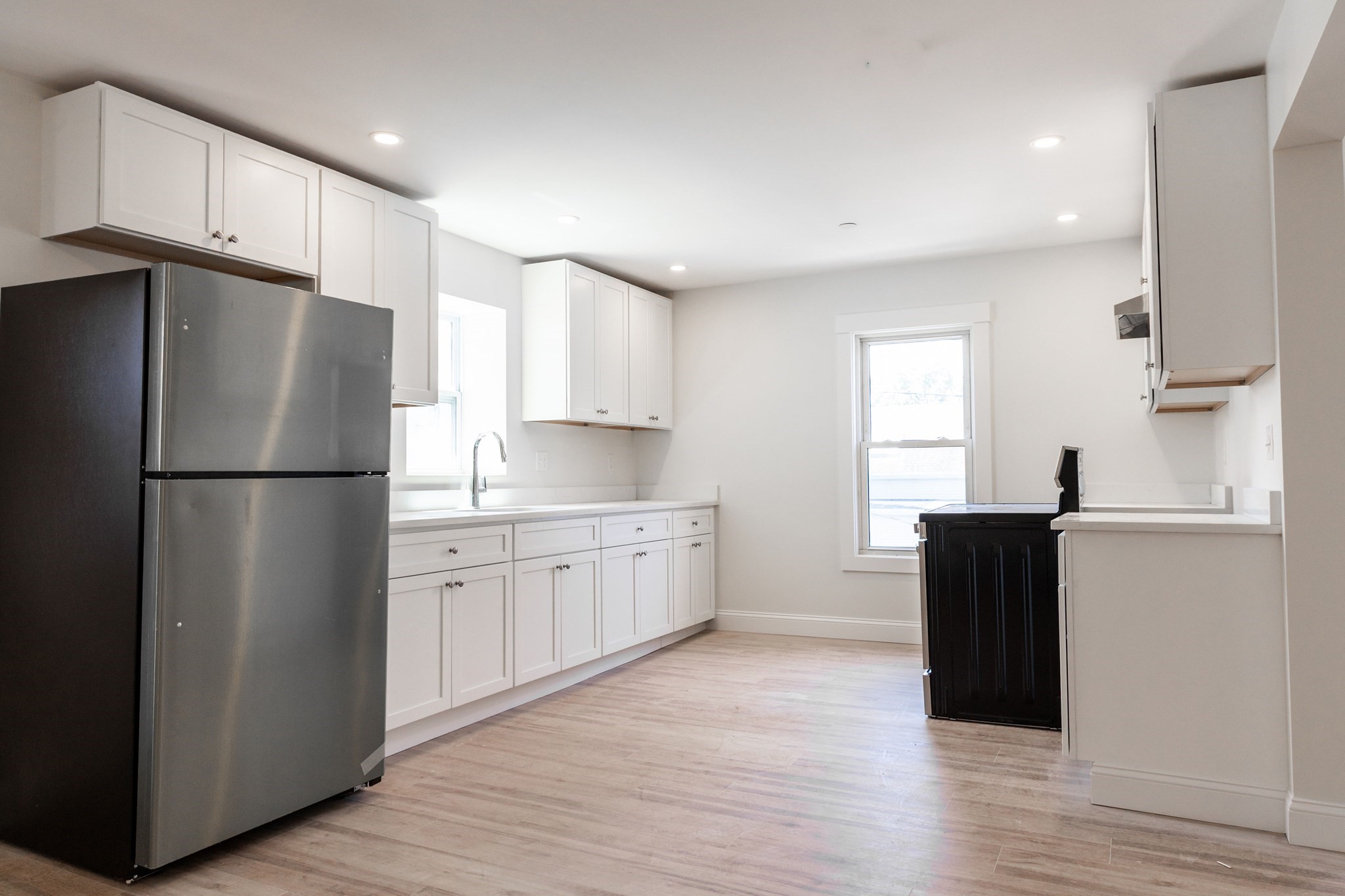71 Friend St Property Photo 1