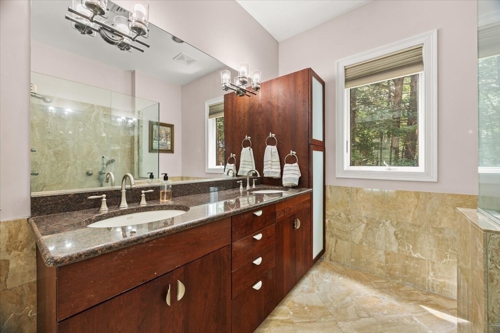 10 Kathy Ln Property Photo 25