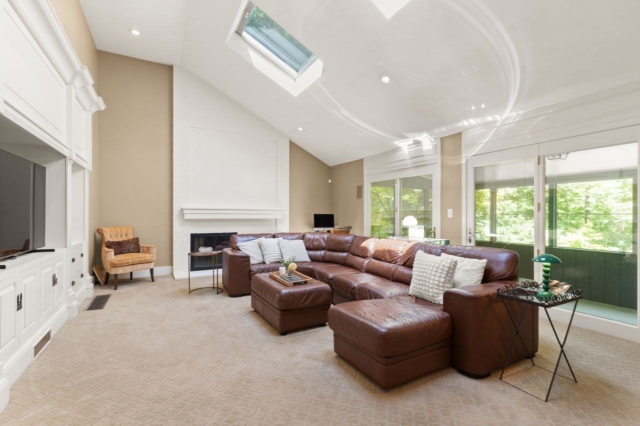2 Sandpiper Hill Property Photo 4