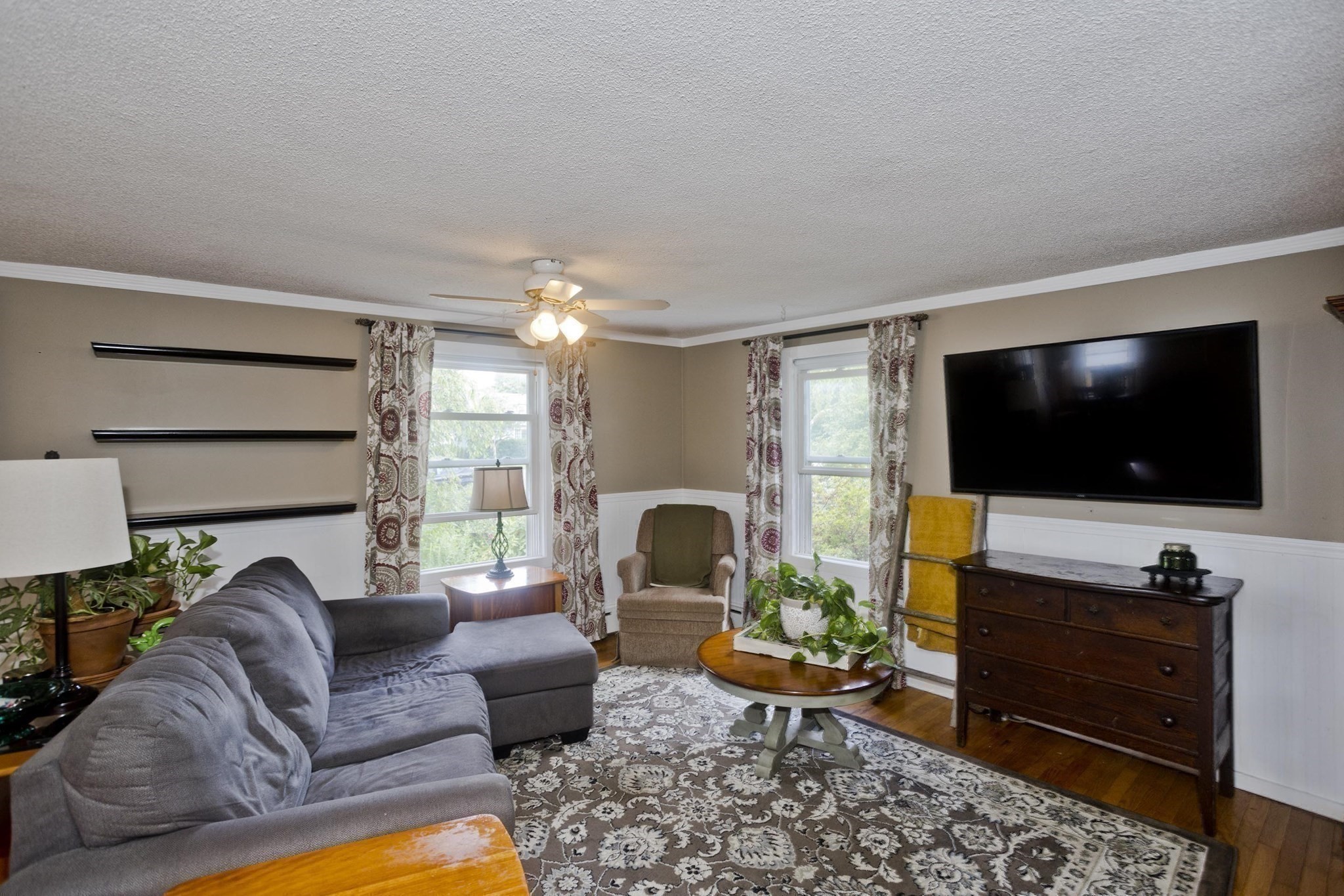 35 Pinehurst St Property Photo 6