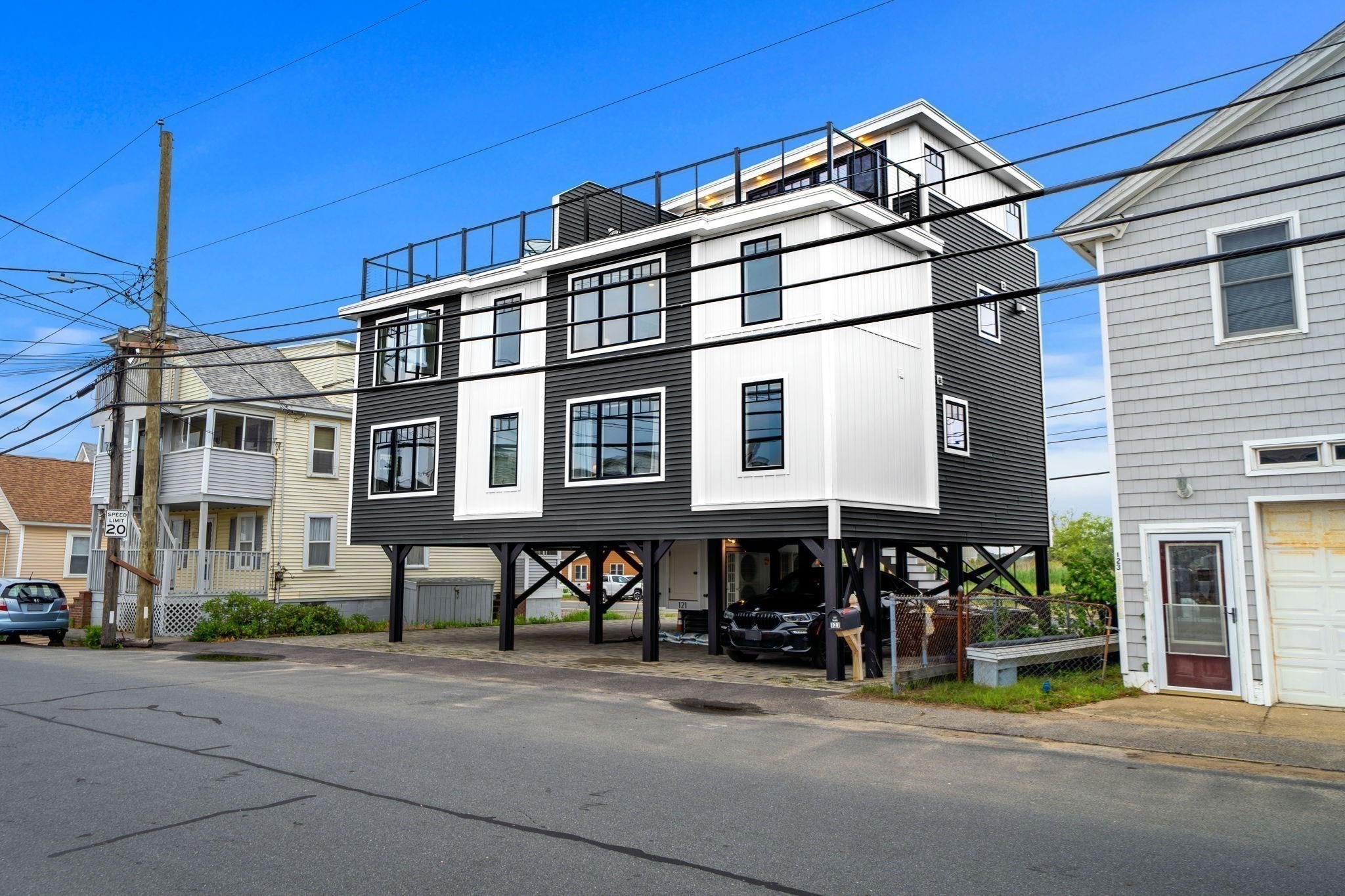 121 Central Ave # B Property Photo 3