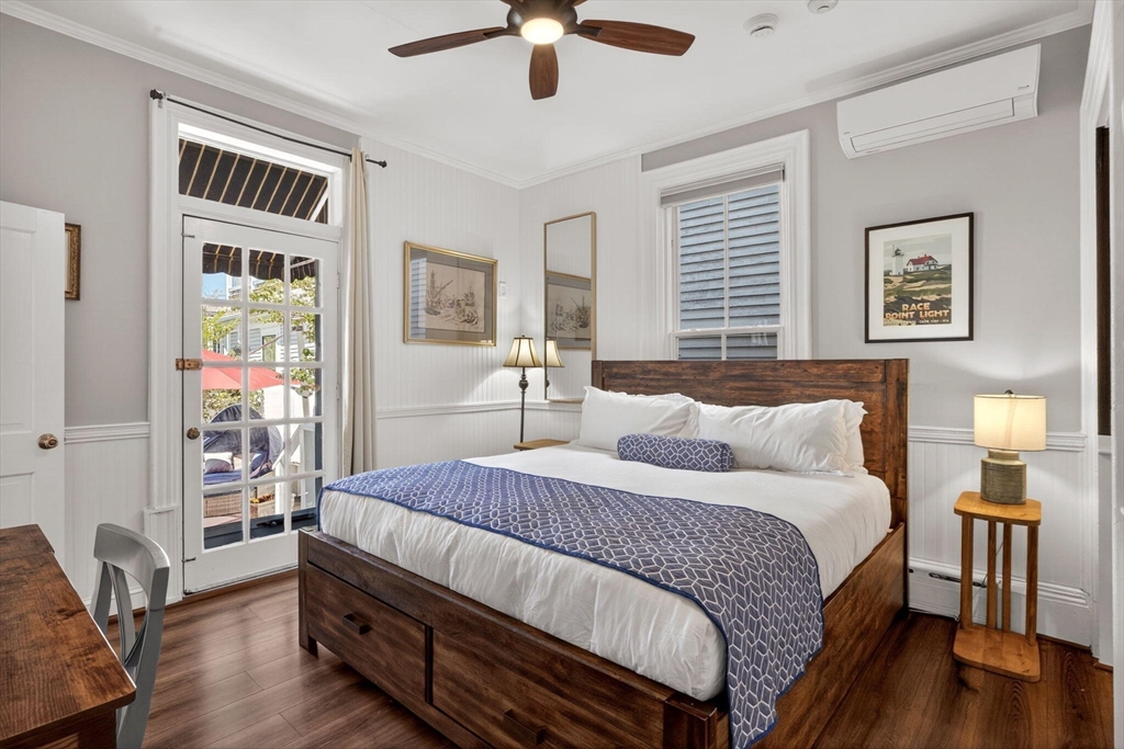 164 Commercial Street Property Photo 15