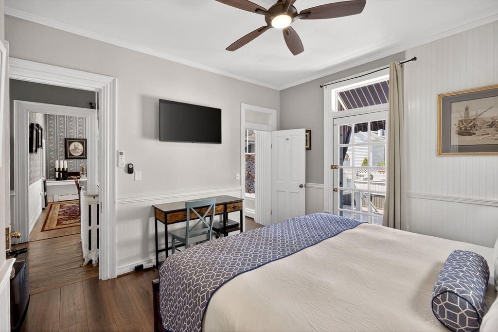 164 Commercial Street Property Photo 30