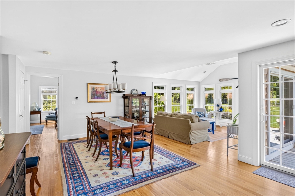 7 Ledgemont Ln Property Photo 10