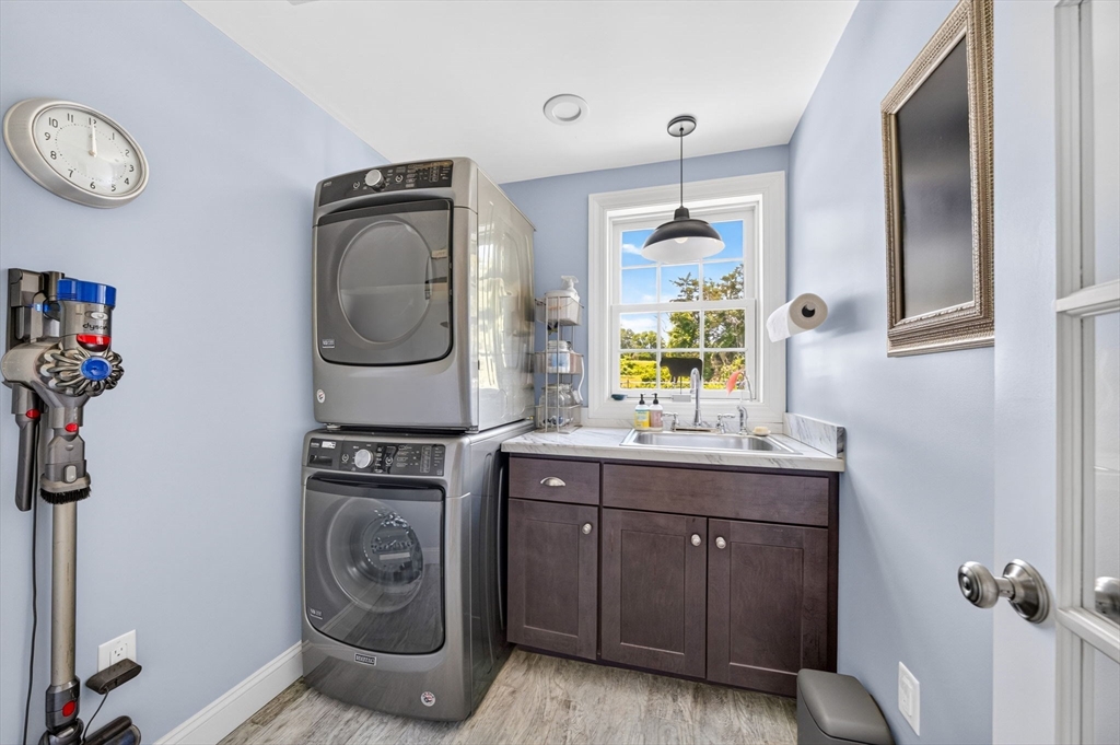 7 Ledgemont Ln Property Photo 15