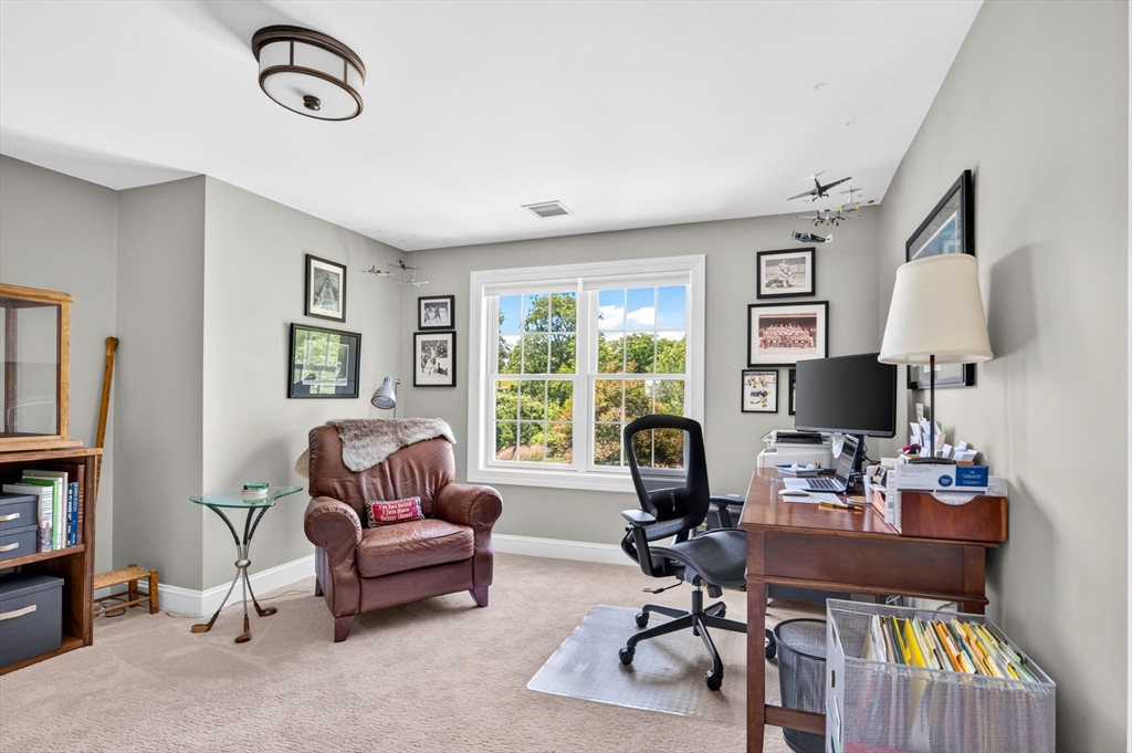7 Ledgemont Ln Property Photo 18