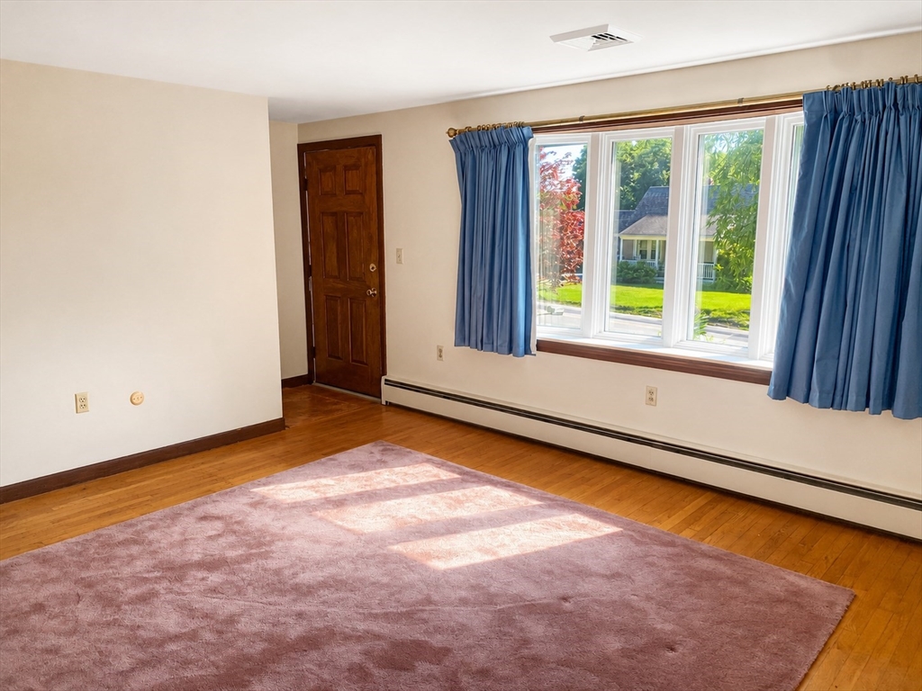 1282 Quaker St Property Photo 2