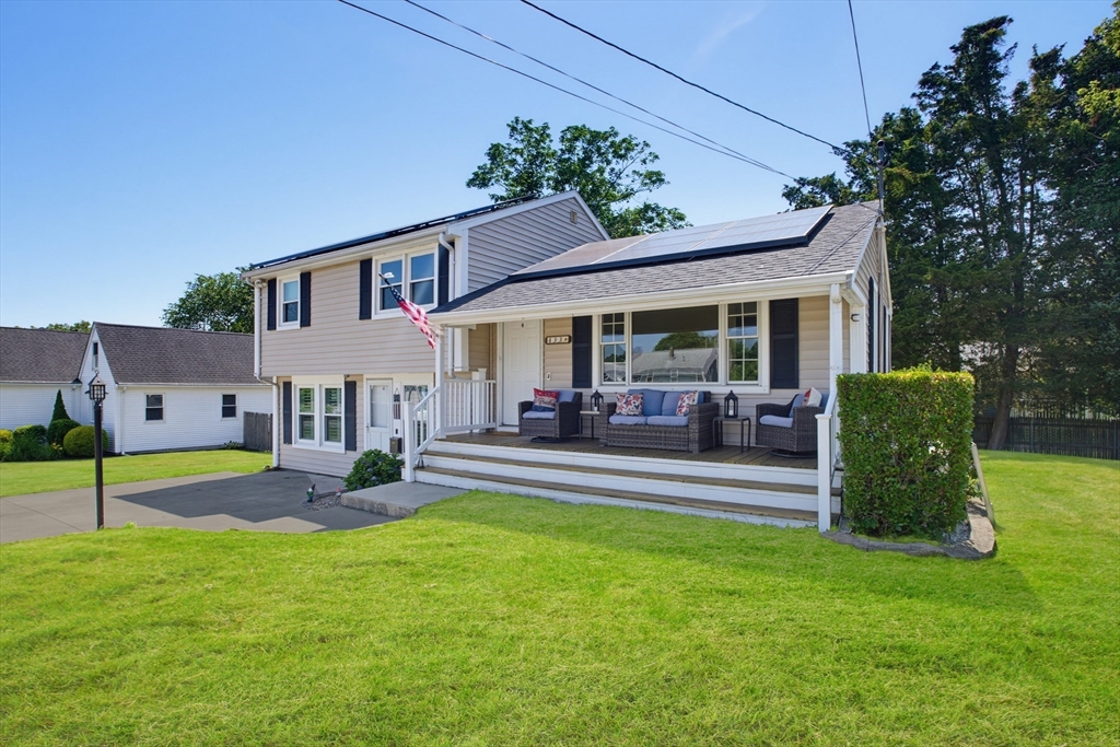 433 Pearse Road Property Photo 2