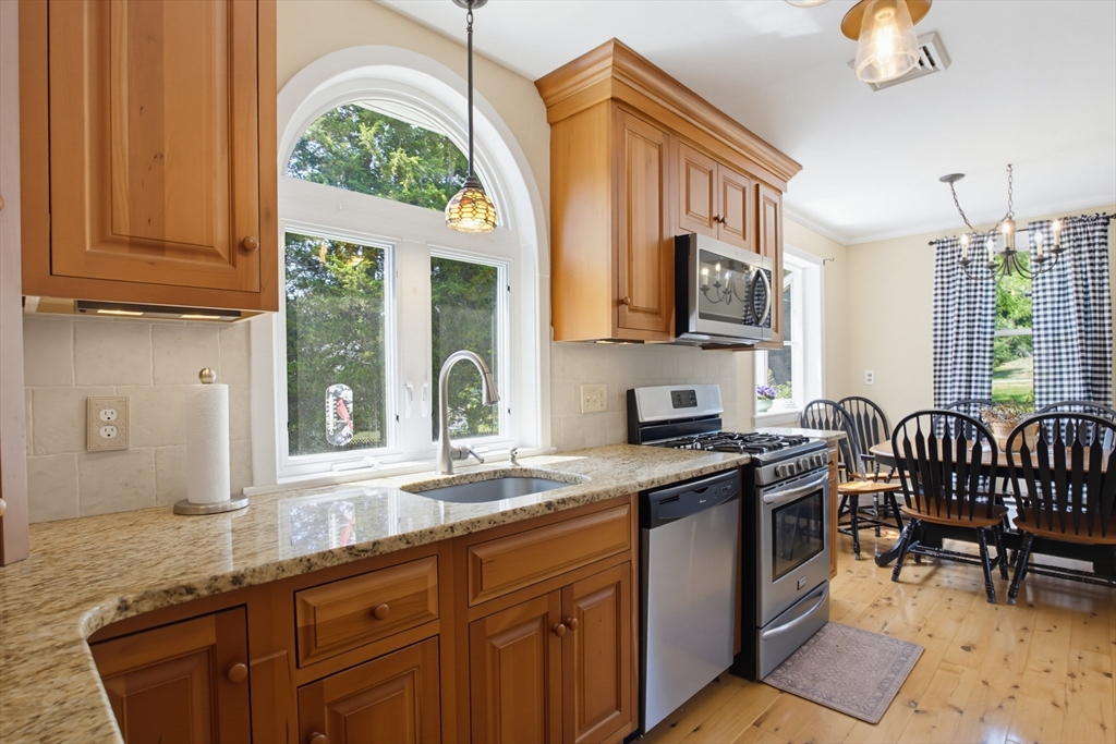 433 Pearse Road Property Photo 4