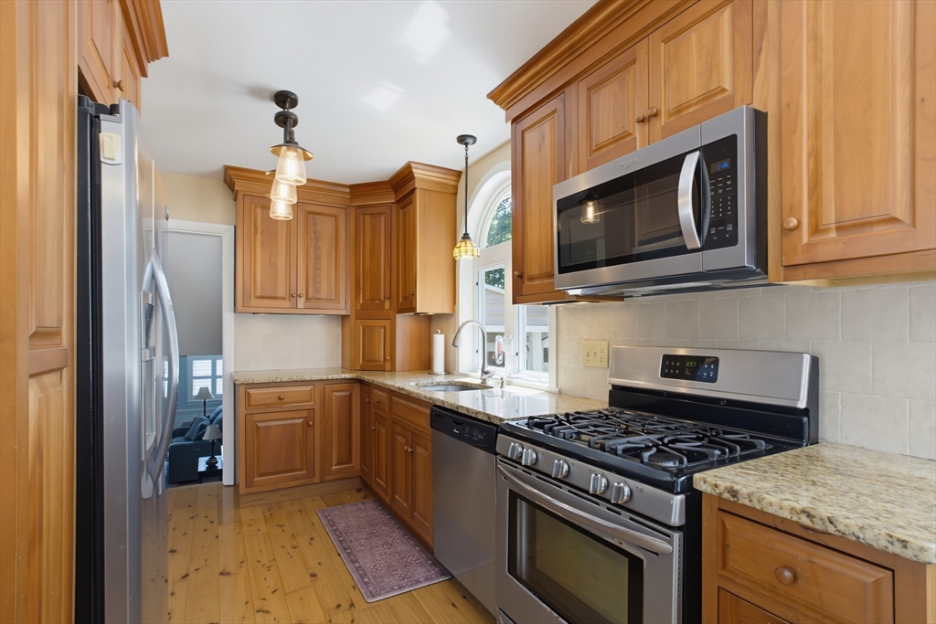 433 Pearse Road Property Photo 6