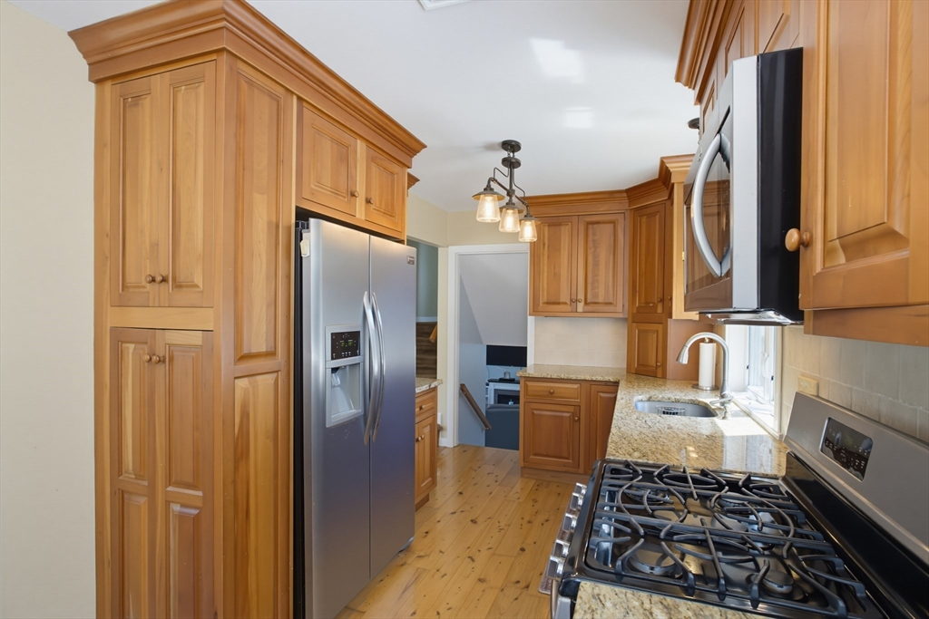 433 Pearse Road Property Photo 7