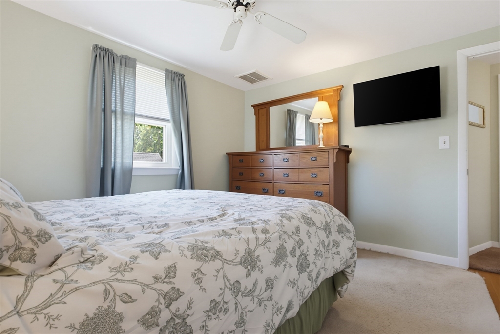 433 Pearse Road Property Photo 17