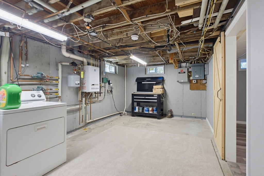 433 Pearse Road Property Photo 37
