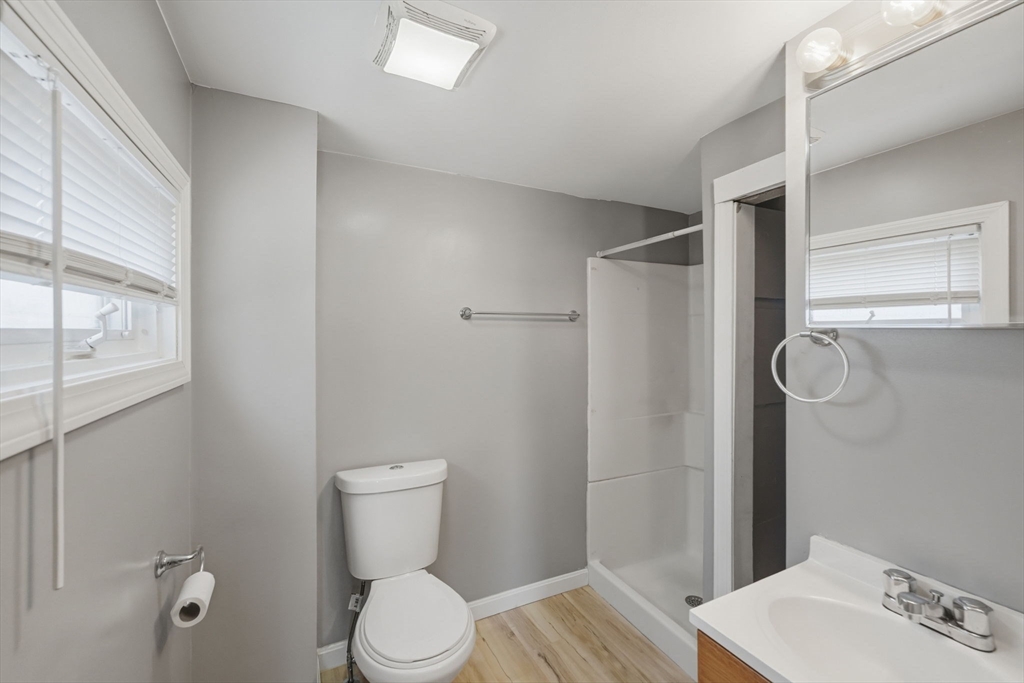 415 Anthony St Property Photo 14