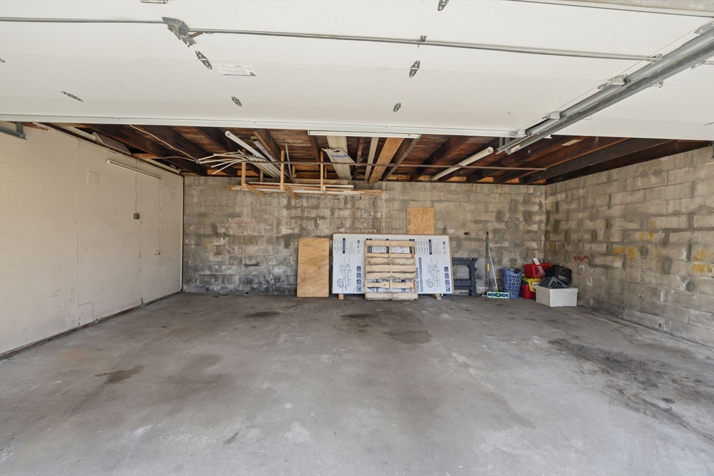 415 Anthony St Property Photo 37