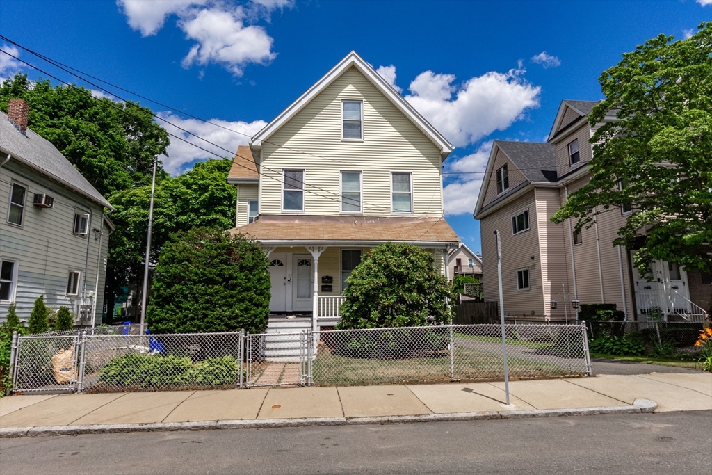 22 Stearns St Property Photo 1