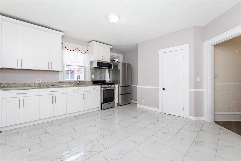 22 Stearns St Property Photo 3