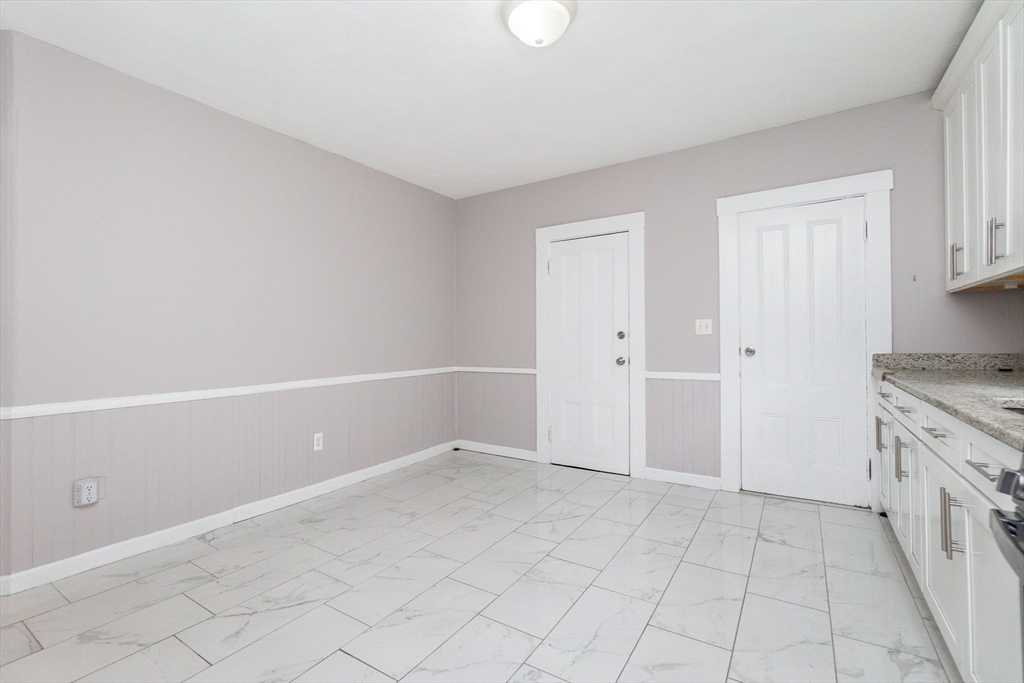 22 Stearns St Property Photo 5