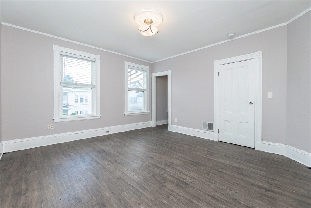 22 Stearns St Property Photo 9