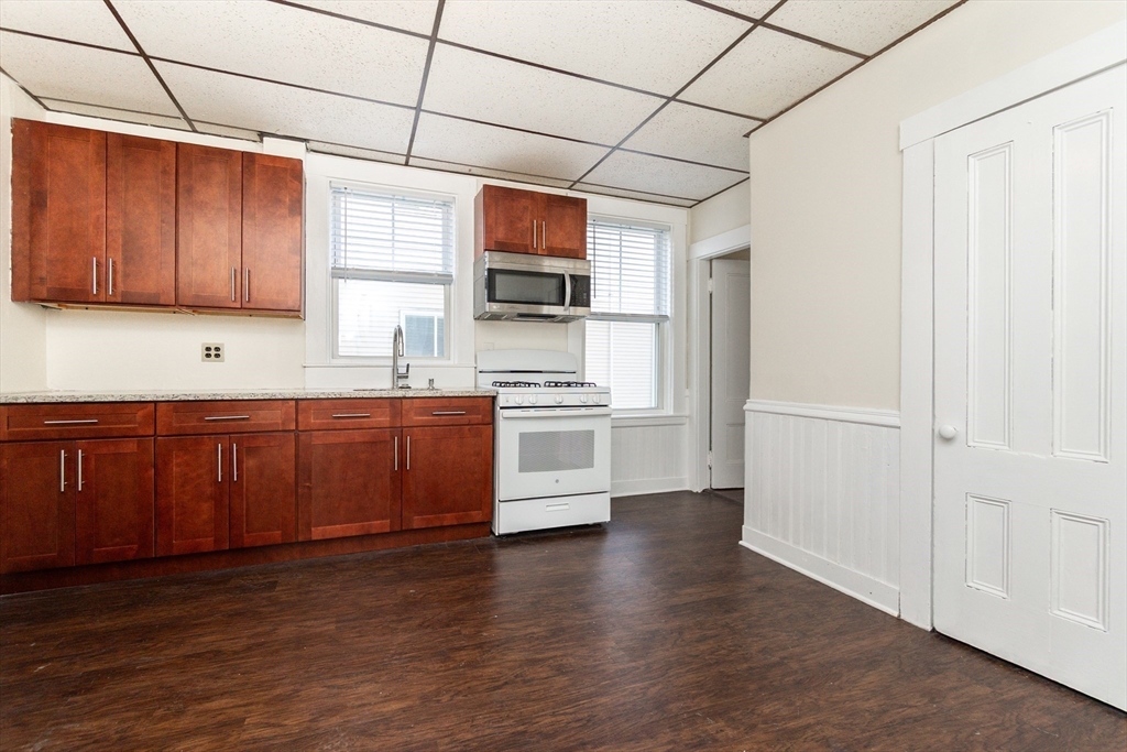 22 Stearns St Property Photo 21