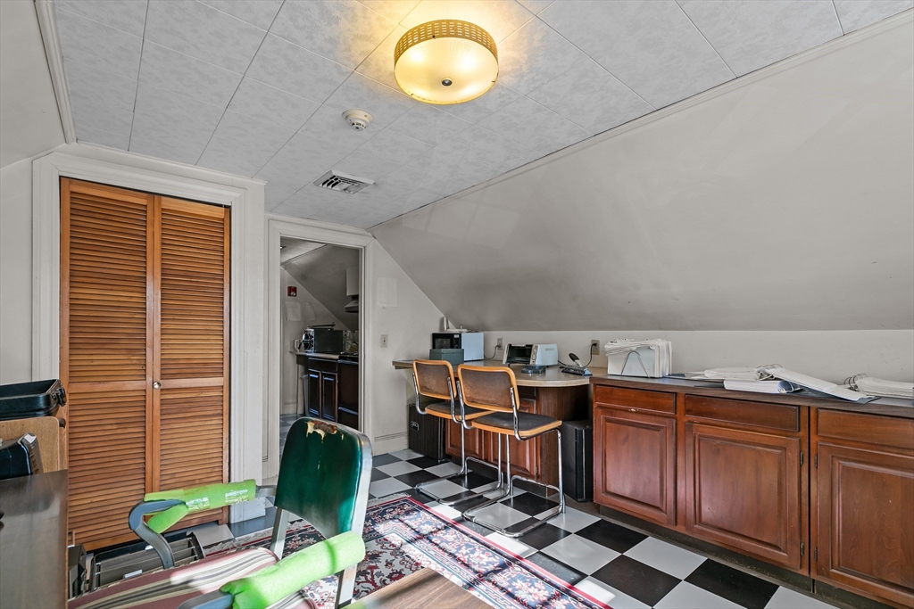 74 Valley Property Photo 32