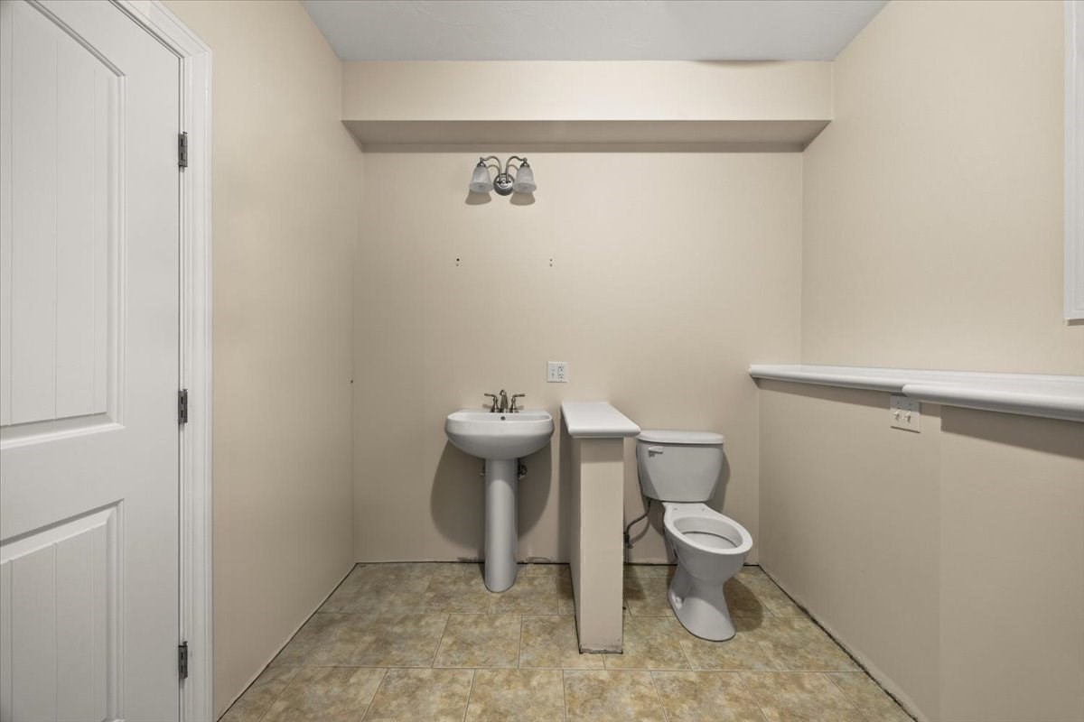 101 Hill Street Property Photo 31