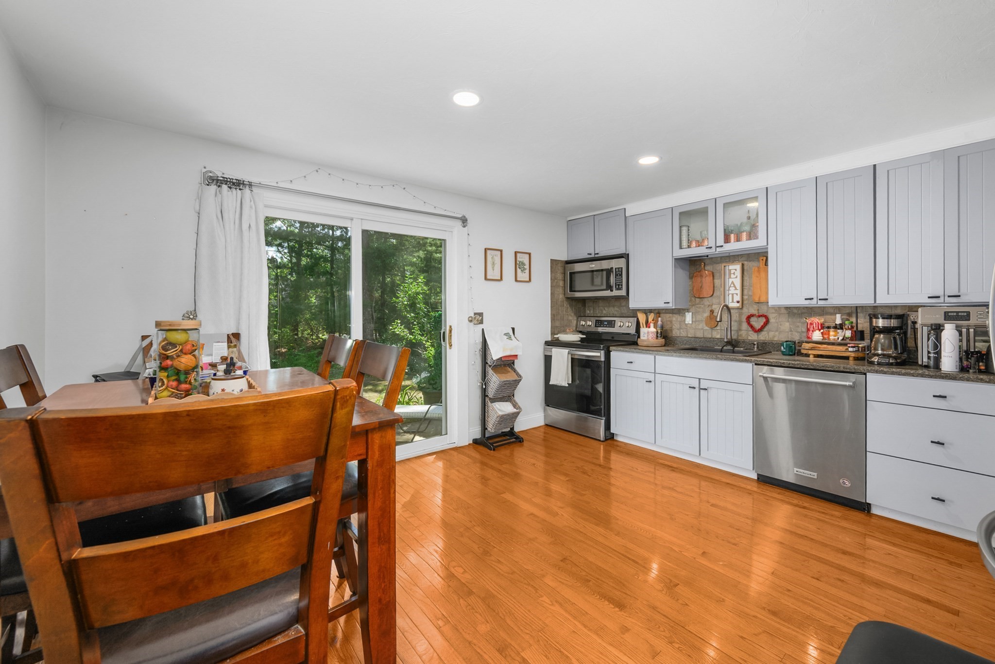 300 Falmouth Rd # 9e Property Photo 10