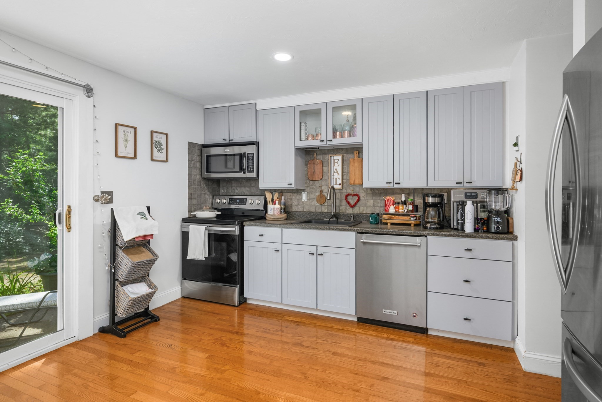 300 Falmouth Rd # 9e Property Photo 11