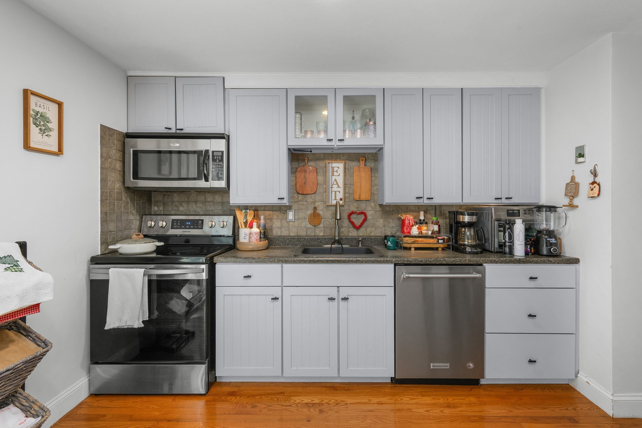 300 Falmouth Rd # 9e Property Photo 13